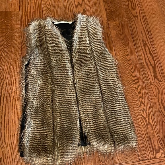TWELFTH STREET by Cynthia Vincent linear faux fur open vest brown tan pockets S - Picture 14 of 15